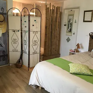 chambre-chez-un-artiste.midi-pyreneeshotels.com/